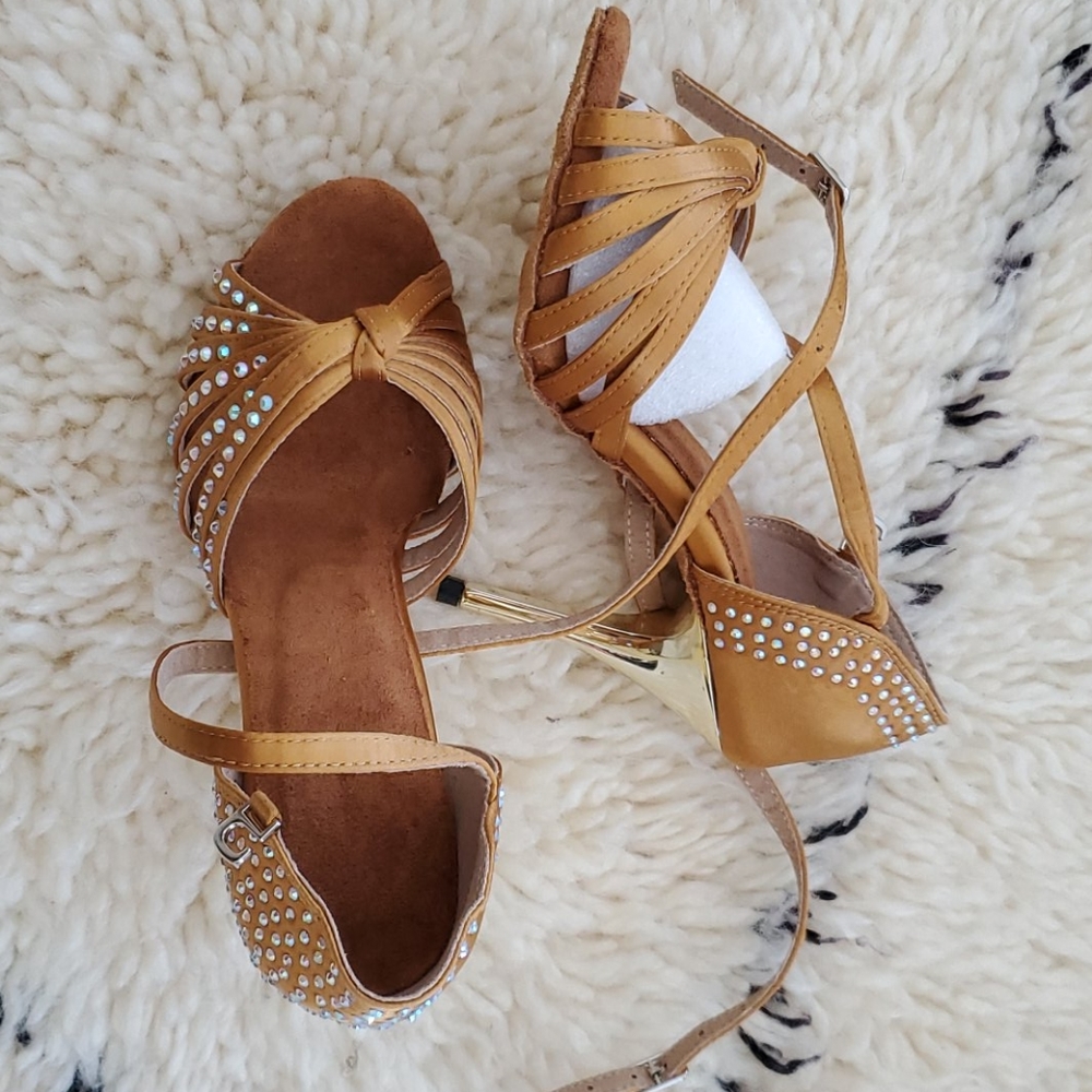Salsa dancing shoes US Size 5 - Picture 2 of 5